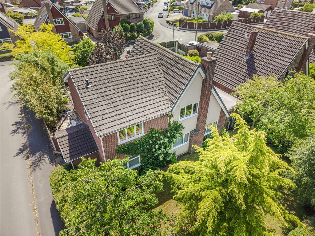 Property photo 1 of 52 Sundaleclose-3.Jpg