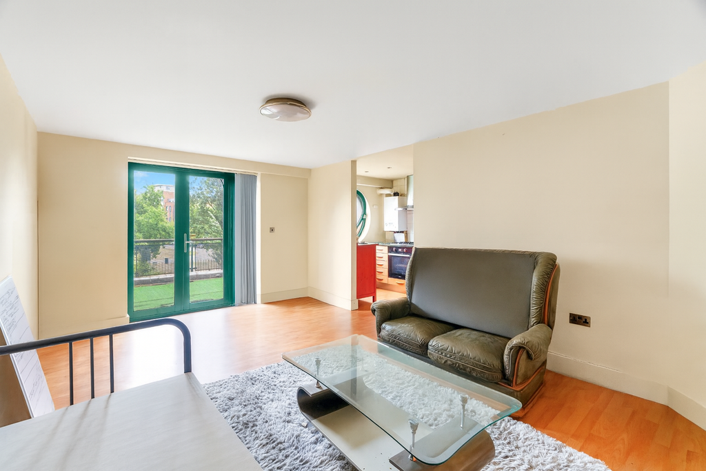 Property photo 2 of 13 7