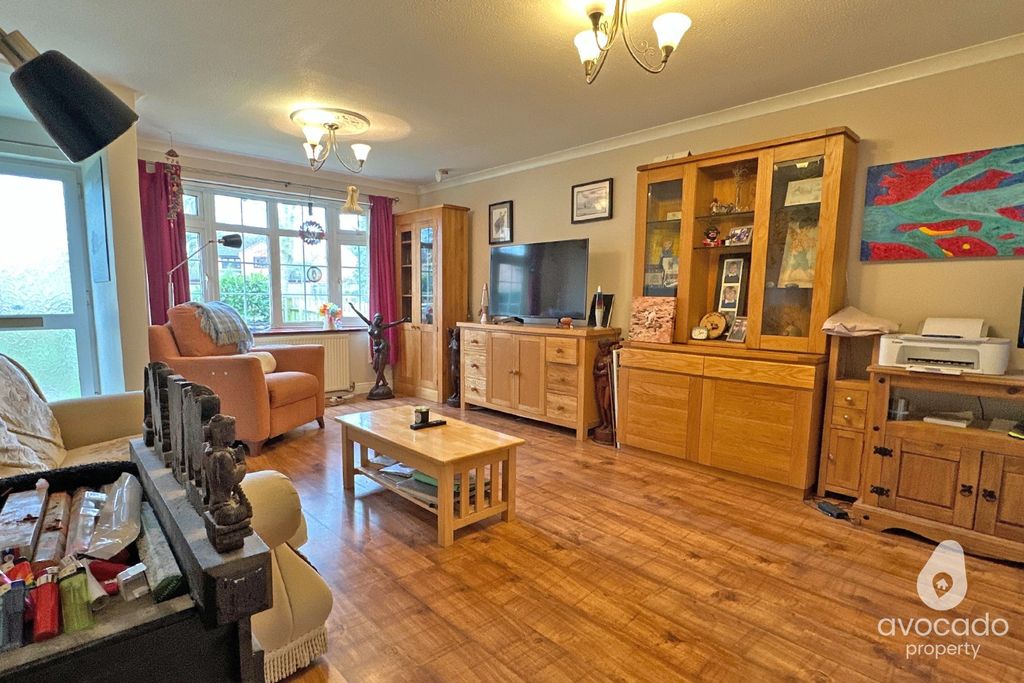 Property photo 3 of 10 3804635