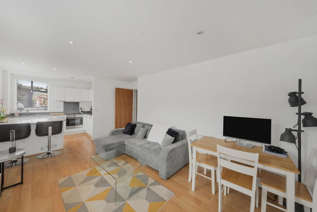 Property photo 3 of 13 Dsc_2235_High