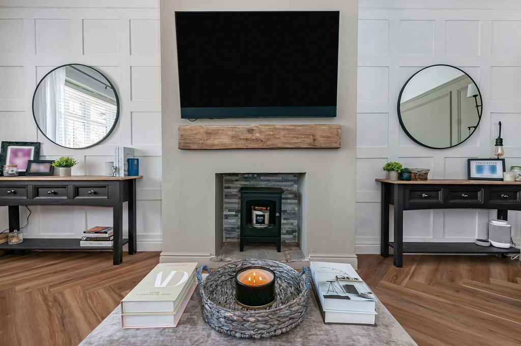 Property photo 2 of 30