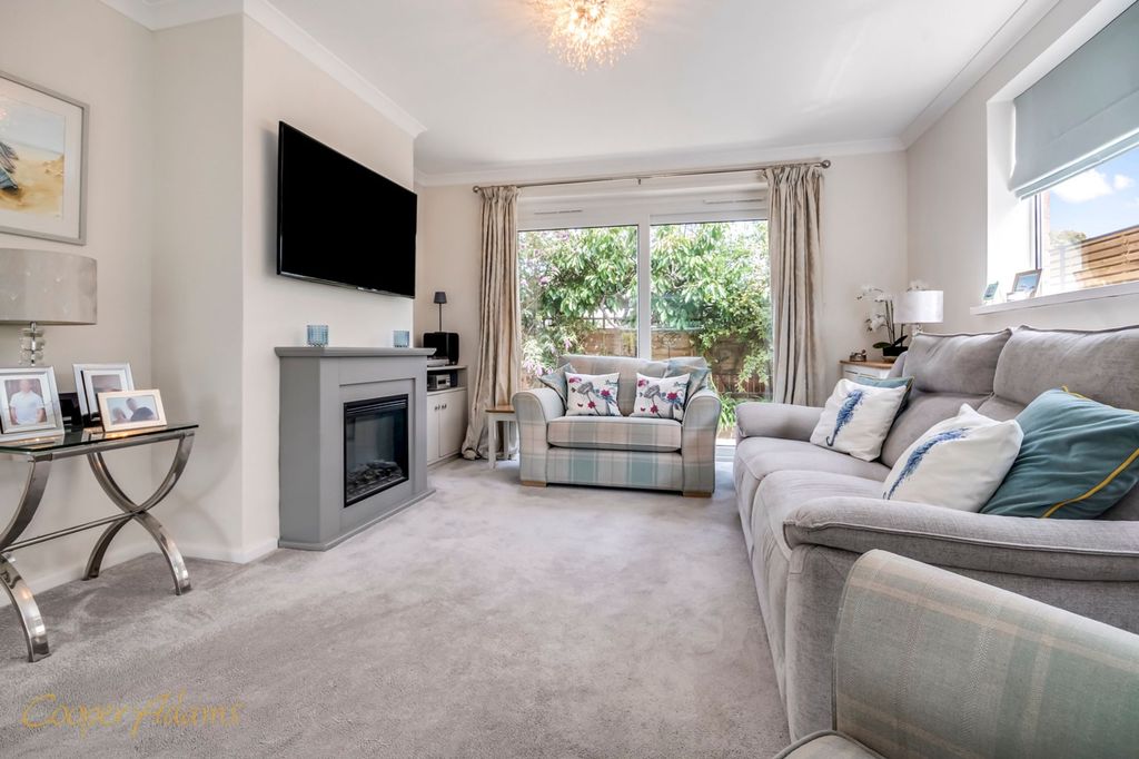 Property photo 3 of 12 Sitting Room