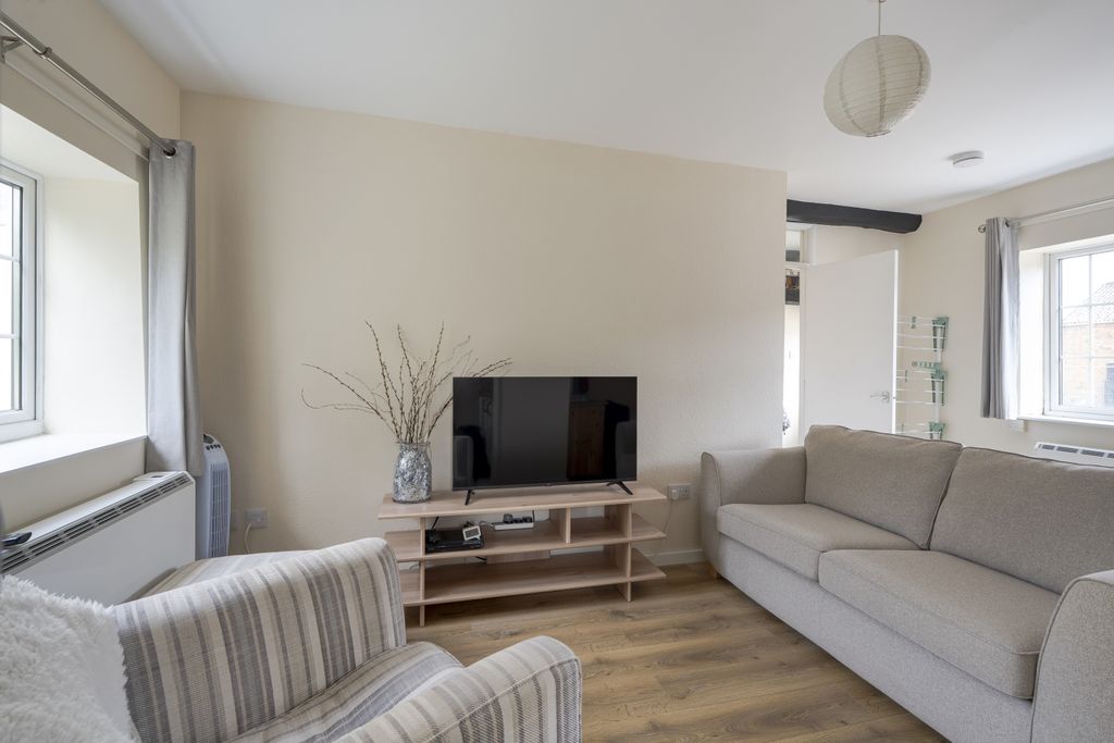 Property photo 1 of 14 Studio