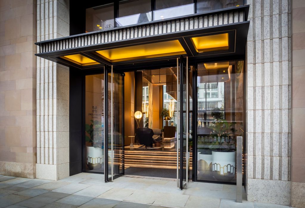 Property photo 1 of 30 Building Entrance