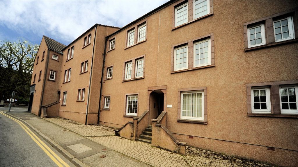 Property photo 1 of 7 Picture No. 11