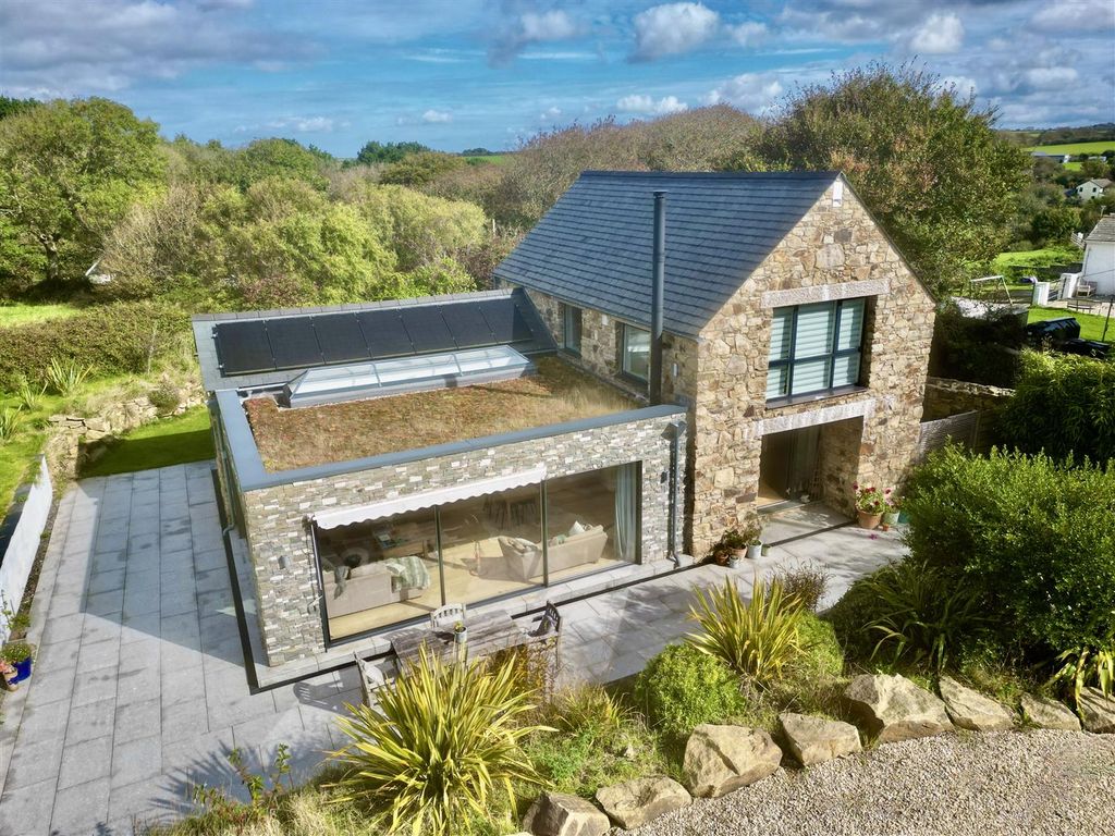 Property photo 1 of 40 Rose Barn