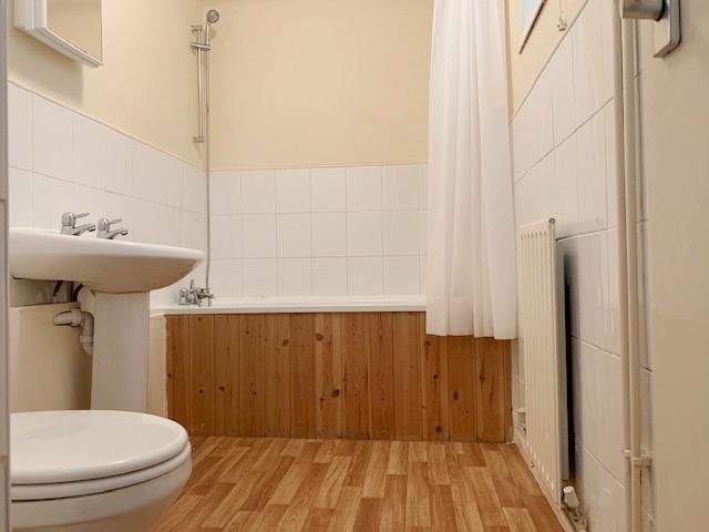 Property photo 3 of 12 Bathroom