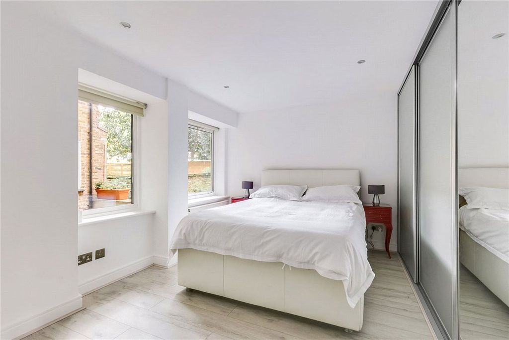 Property photo 3 of 8