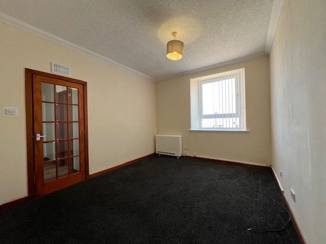 Property photo 3 of 8 Photo 3