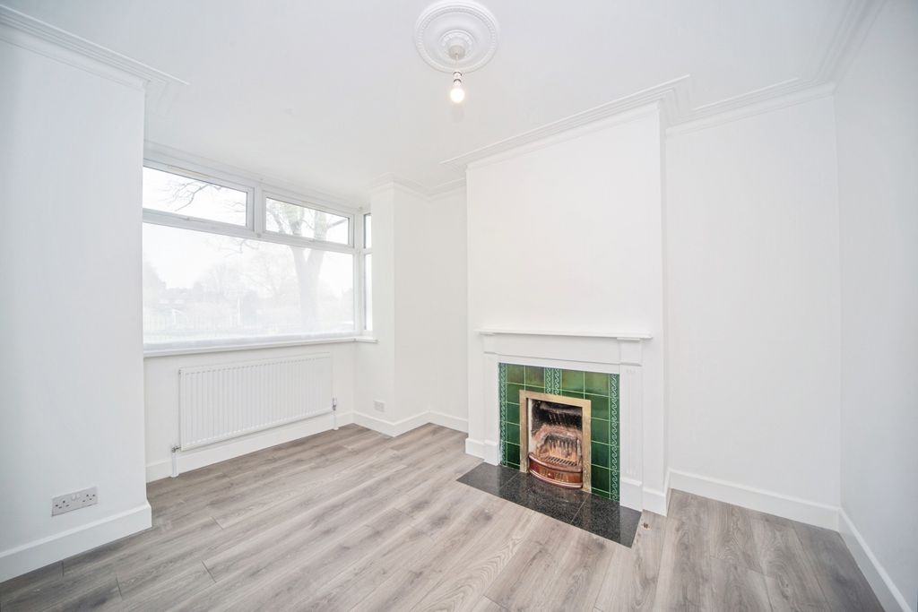 Property photo 3 of 19 Pbox-Img.Jpg
