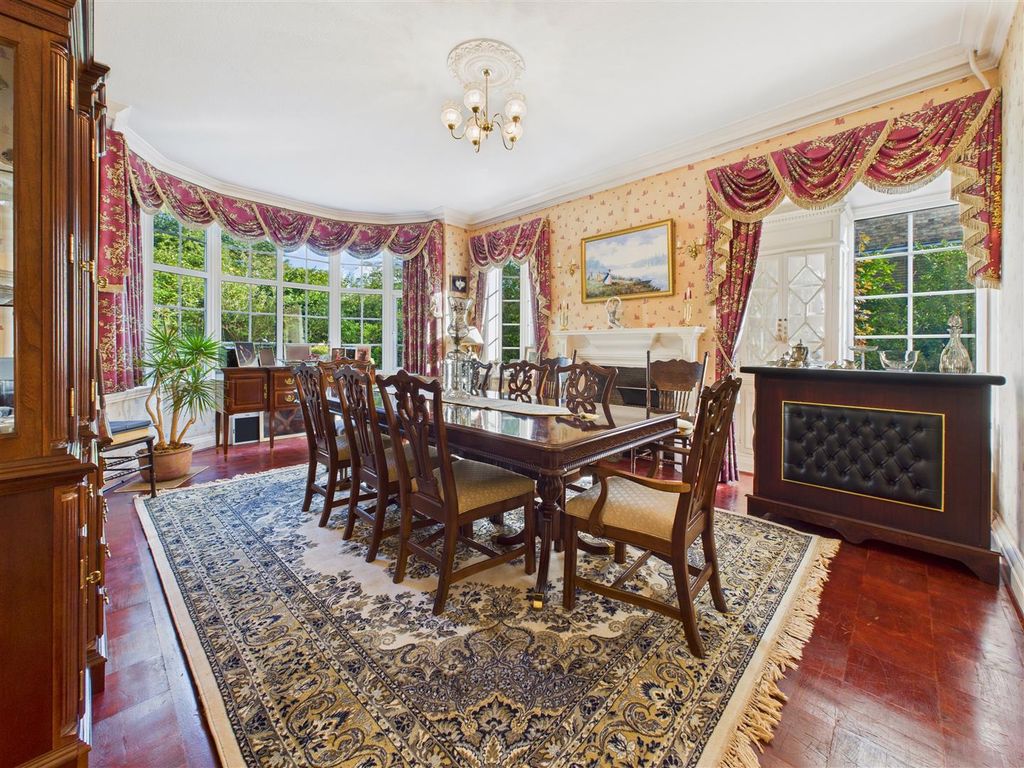 Property photo 2 of 33 Dining Room