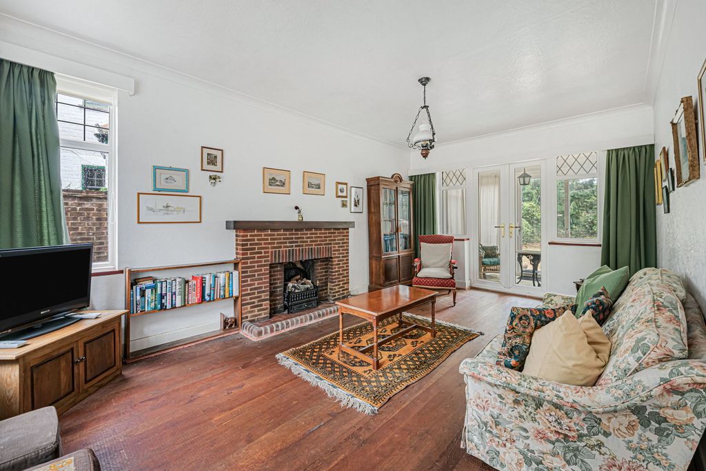 Property photo 3 of 14