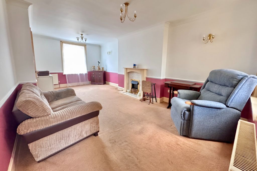 Property photo 3 of 10 Living Room