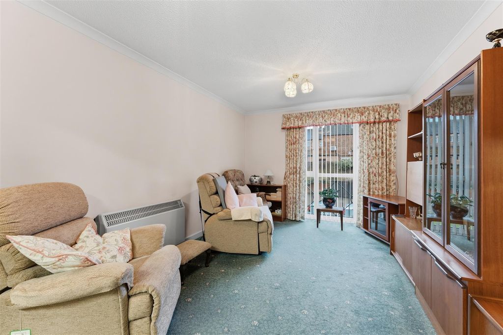 Additional image 10 of 2 bed flat for saleNN16, Oaktree Court, George Street, Kettering