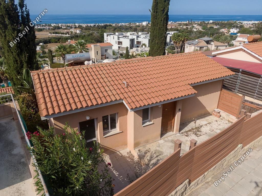 Property photo 3 of 24