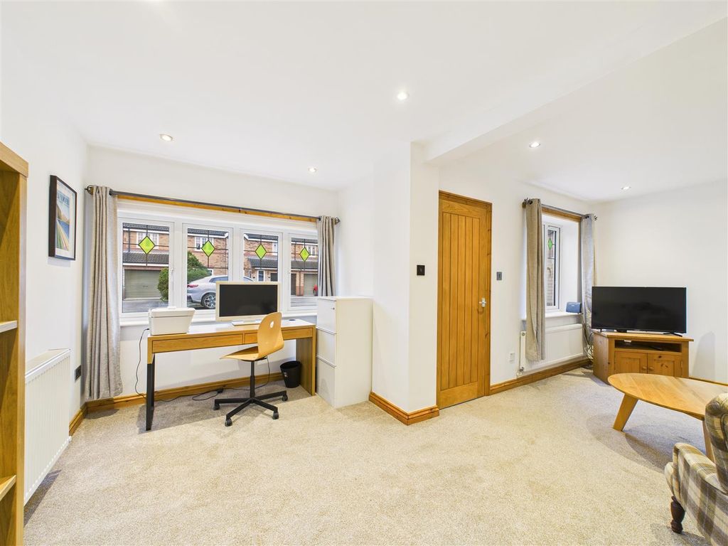 Property photo 3 of 13 Cam03303G0-Pr0295-Still002.Jpg