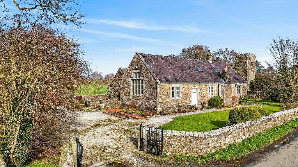 Property photo 1 of 26