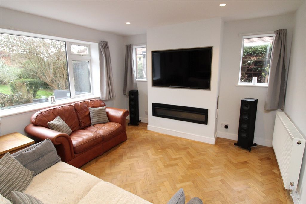 Property photo 3 of 19 Picture No. 17