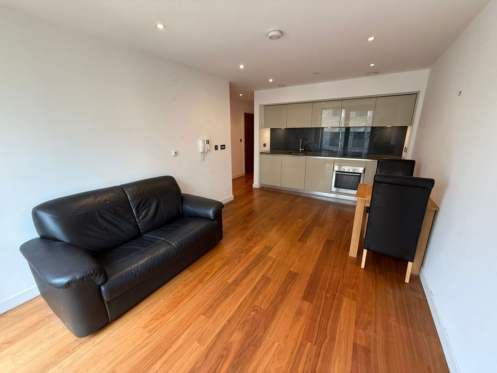 Property photo 3 of 12