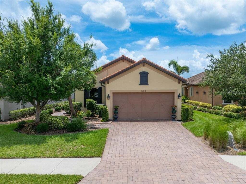 Property photo 1 of 20