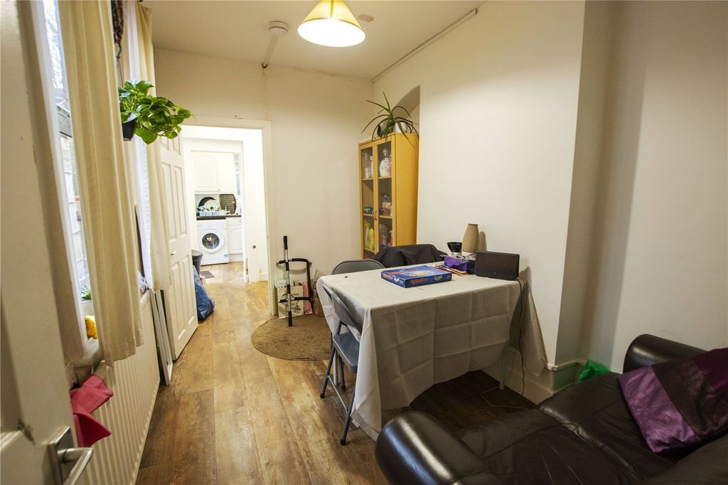 4 bed shared accommodation to rentHarborne Lane, Selly Oak, Birmingham, West Midlands B29 photo 5