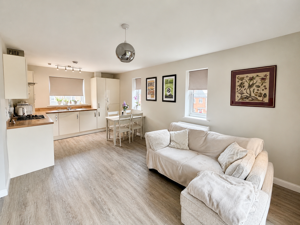 Property photo 2 of 11 E2Ae6B65-6635-462E-8B7D-33A02De0C282