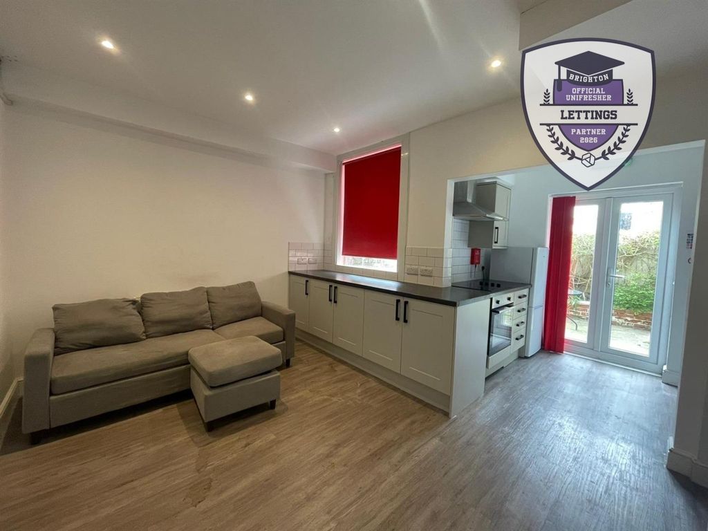 Property photo 1 of 15 4621740