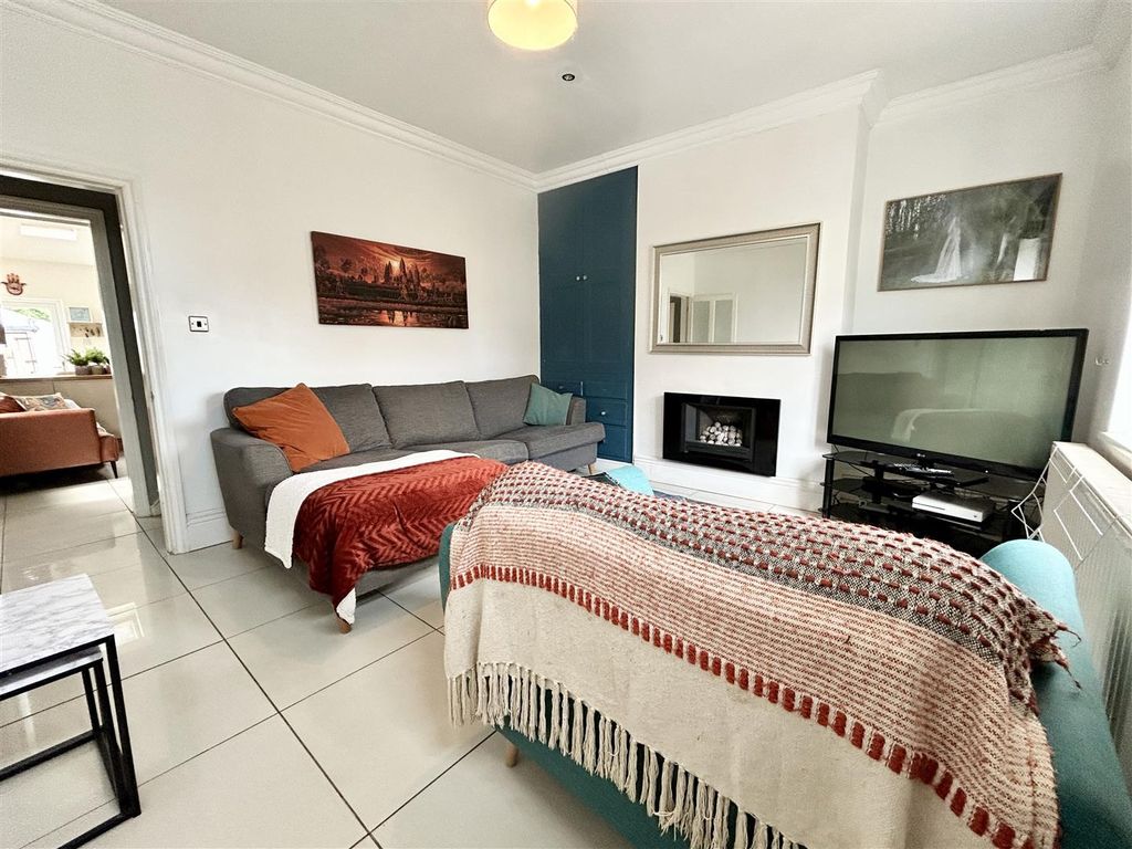 Property photo 3 of 19