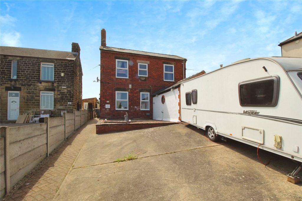 Property photo 1 of 17 Front