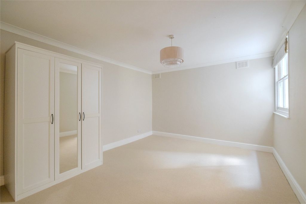 Property photo 3 of 13 Picture No. 23