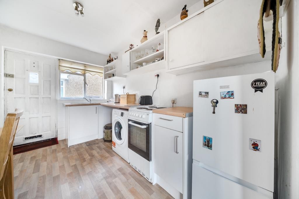 Property photo 3 of 23 Kitchen