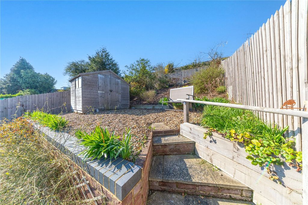 Property photo 2 of 19 Picture No. 11