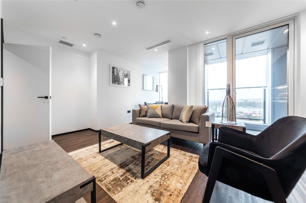 Property photo 2 of 14 Picture No. 16