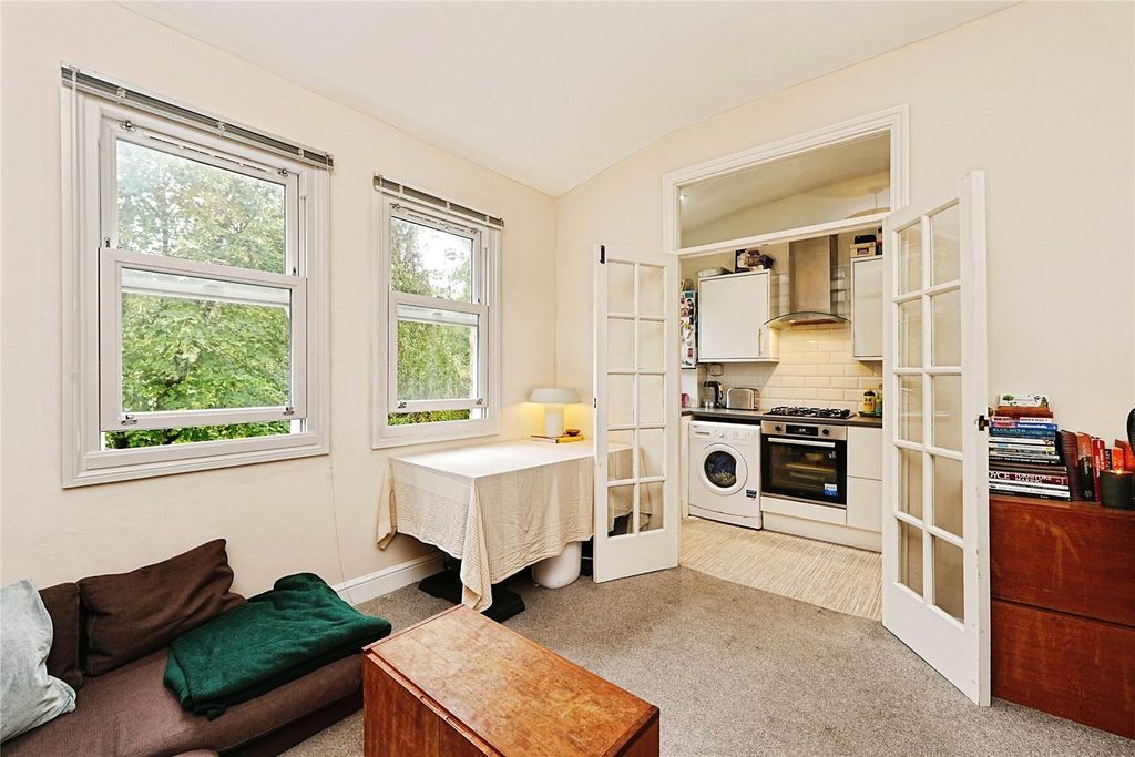 Property photo 2 of 15 Picture No. 29