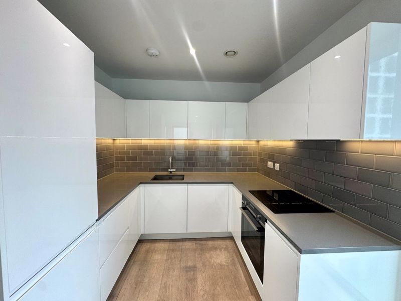 Property photo 2 of 10 Photo 8