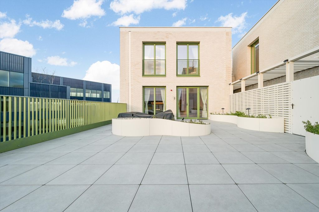 Property photo 3 of 11 Image