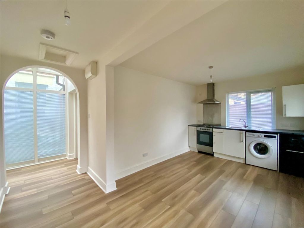 Property photo 2 of 10 Gtghtyhyhyh.Jpg