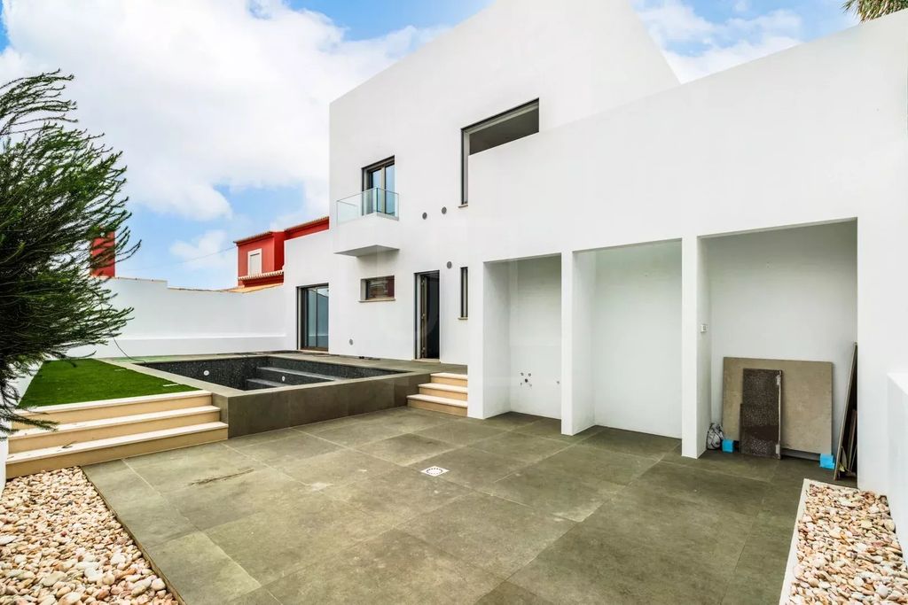 Property photo 1 of 38