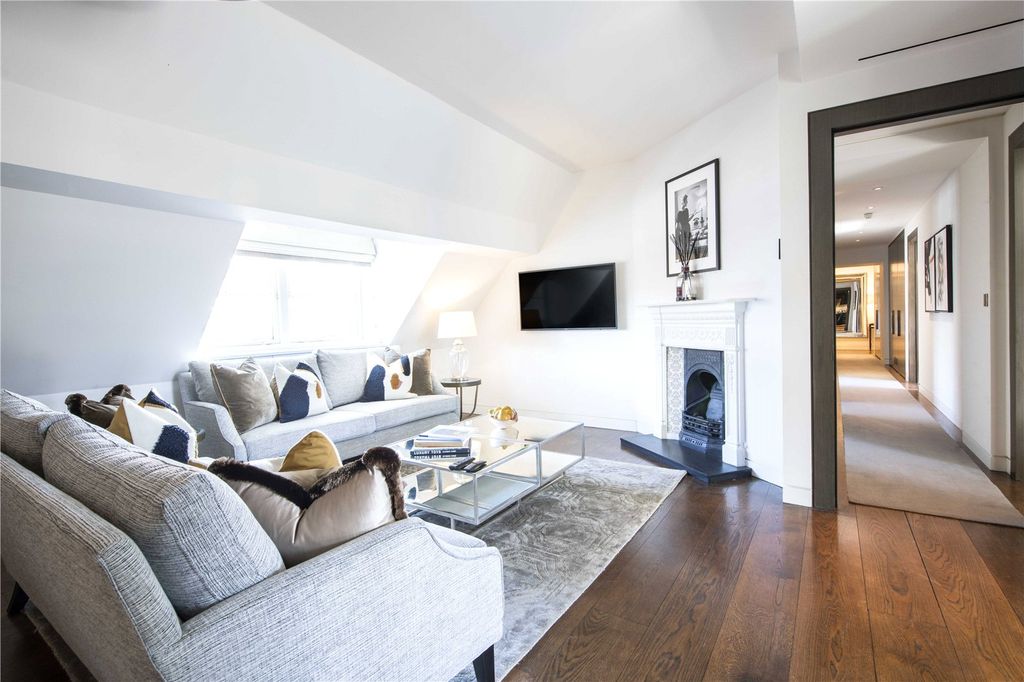 Property photo 2 of 13 Picture No. 12