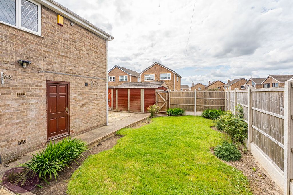 Property photo 2 of 32