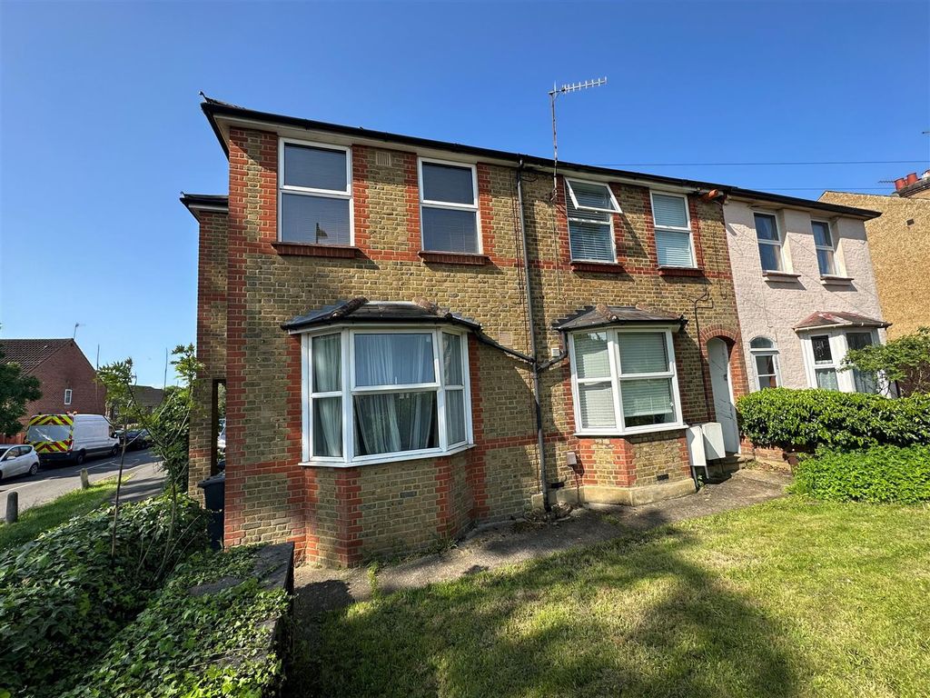 Property photo 1 of 7 Coopers Estate Agents