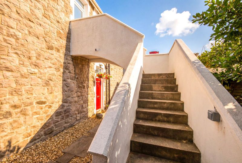 Property photo 3 of 11 Photo 3