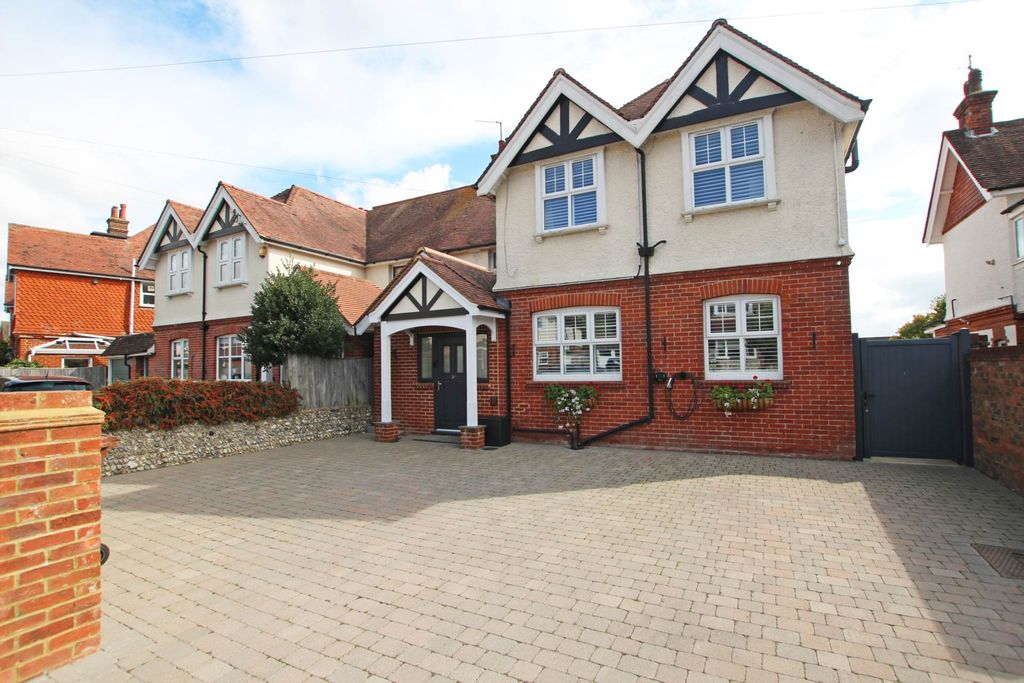 Property photo 1 of 35