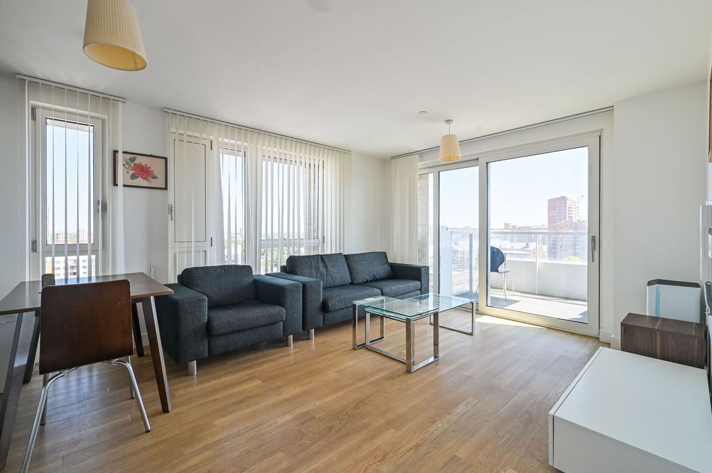 Property photo 1 of 17