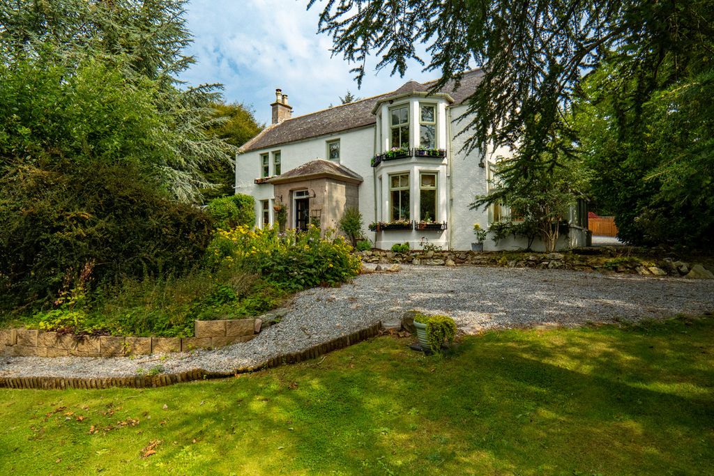 Property photo 1 of 49