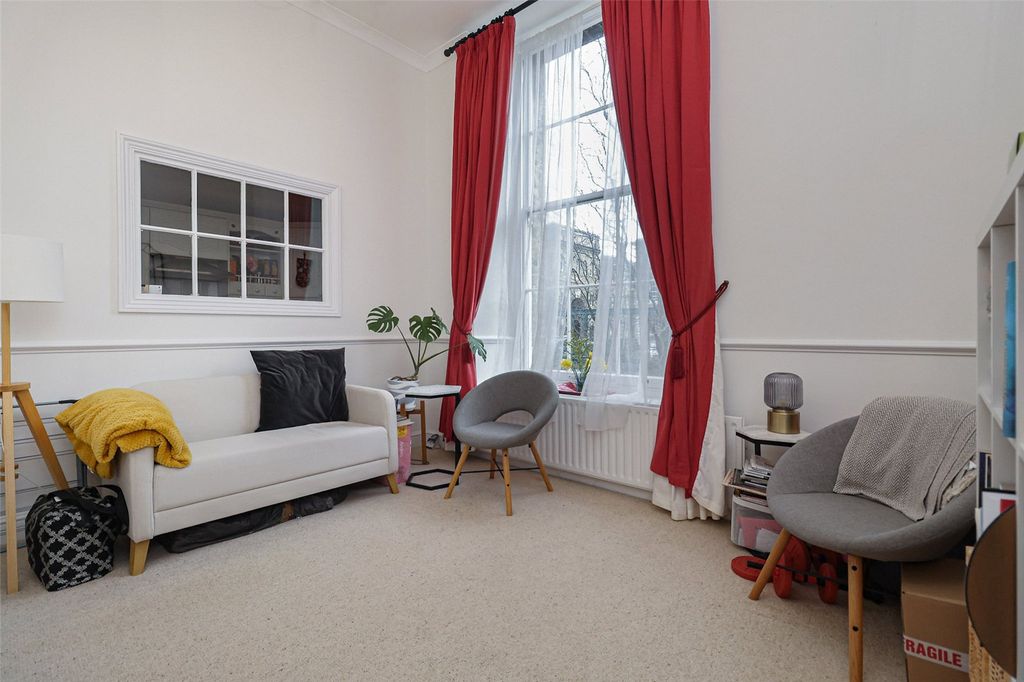 Property photo 2 of 14 Picture No. 19