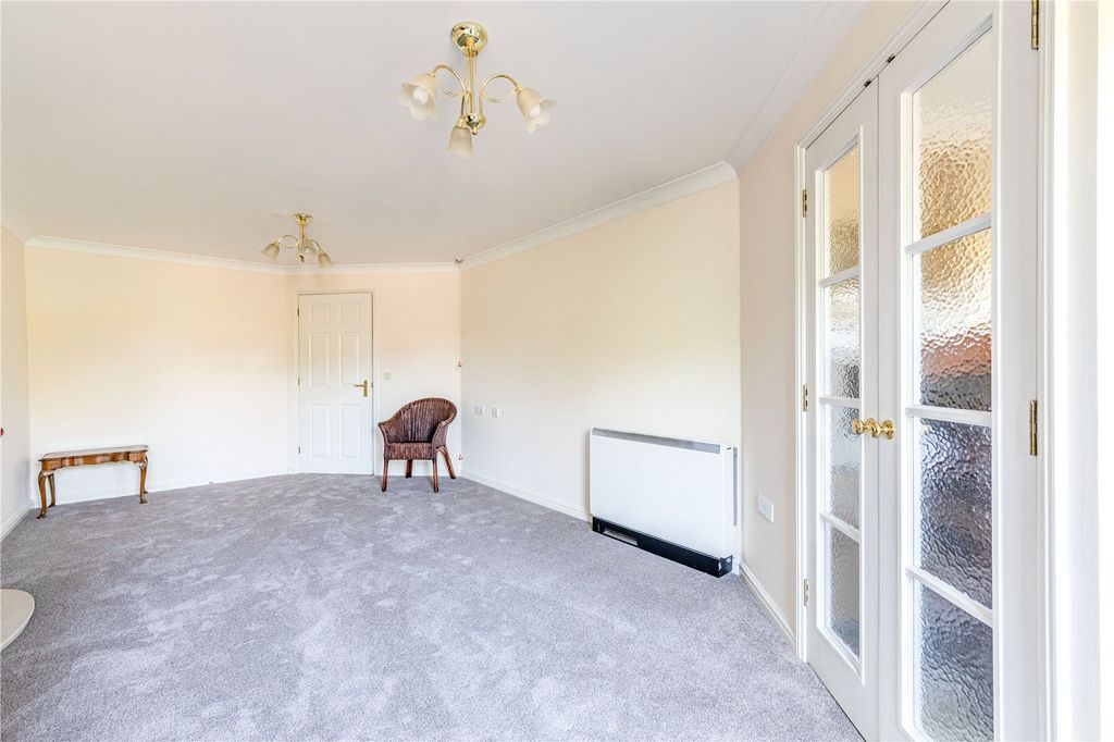 Property photo 3 of 10 Sitting Room