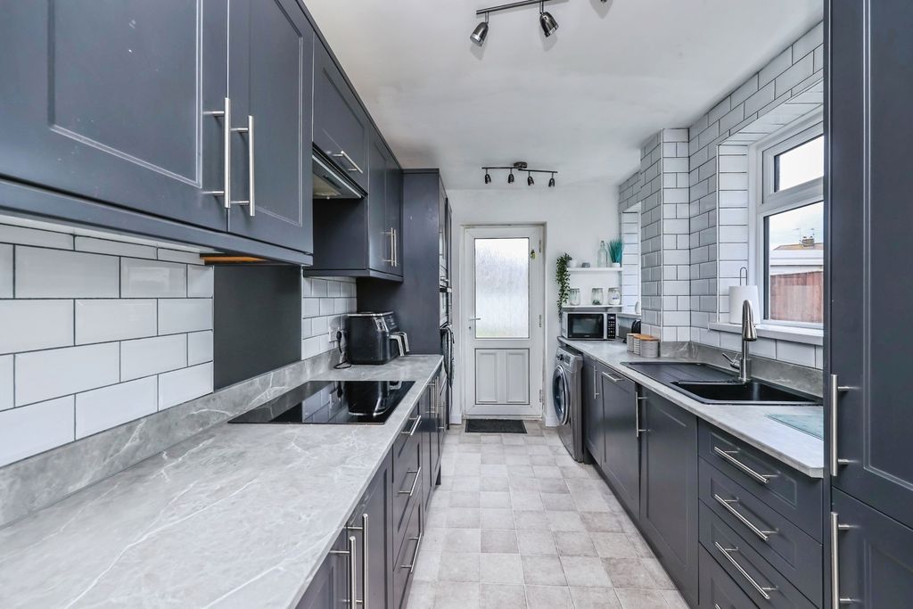 Property photo 2 of 19 Pbox-Img.Jpg