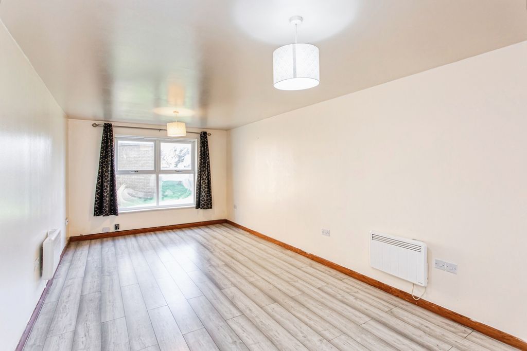 Property photo 2 of 24 Open Plan