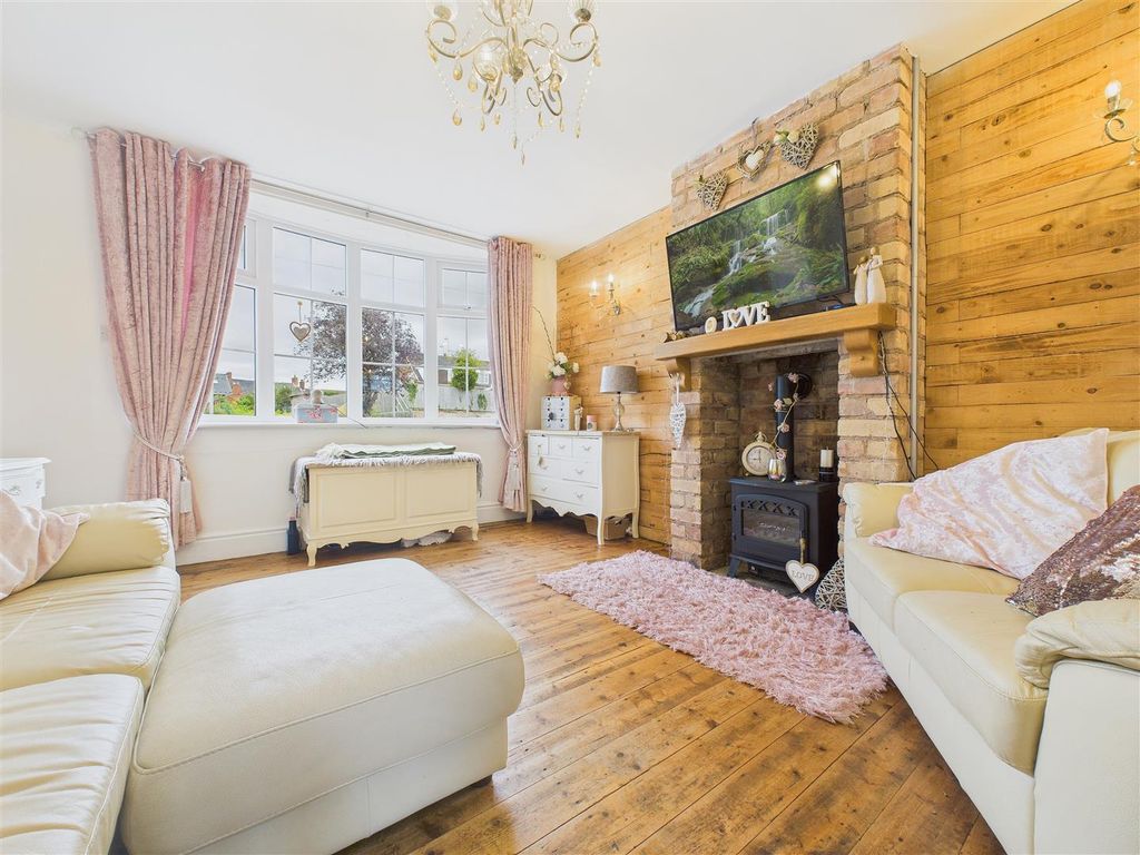 Property photo 2 of 17 Cam02453G0-Pr0195-Still008.Jpg